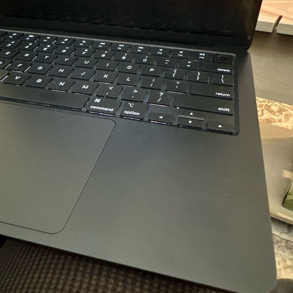 MacBook Air 13” was bought in 2023/ no box. Selling bc I have iPad - Picture 5 of 9